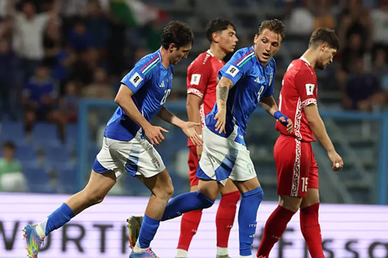 سباليتي يقود إيطاليا لتحقيق انتصارها الأول في تصفيات كأس العالم 2026